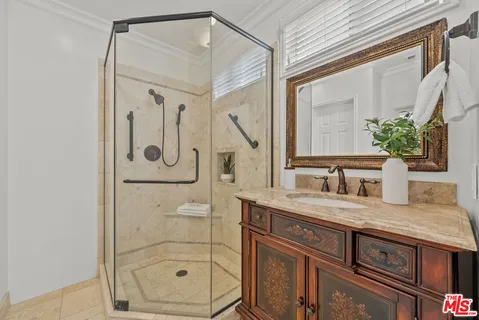$1,359,000 | 6131 Lockhurst Drive, Woodland Hills, CA 91367
