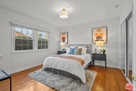 $1,359,000 | 6131 Lockhurst Drive, Woodland Hills, CA 91367