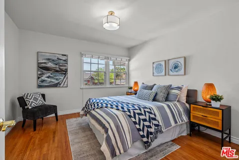 $1,359,000 | 6131 Lockhurst Drive, Woodland Hills, CA 91367