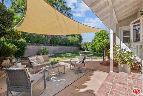 $1,359,000 | 6131 Lockhurst Drive, Woodland Hills, CA 91367