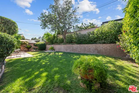 $1,359,000 | 6131 Lockhurst Drive, Woodland Hills, CA 91367