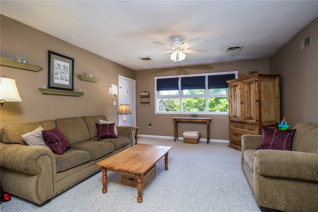 447 Stafford Road, Unit E2 Tiverton, RI 02878 - Photo 4 of 16 Gallery Image 4