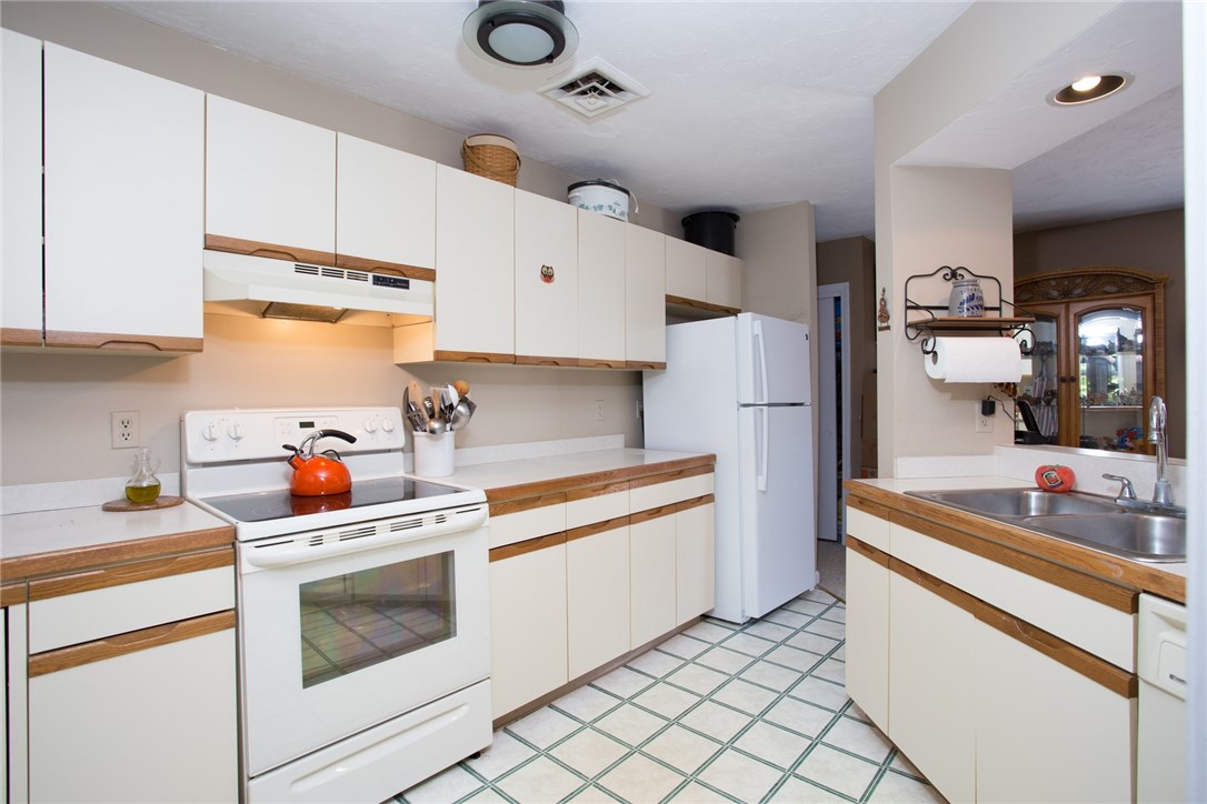 447 Stafford Road, Unit E2 Tiverton, RI 02878 - Photo 8 of 16 Gallery Image 8