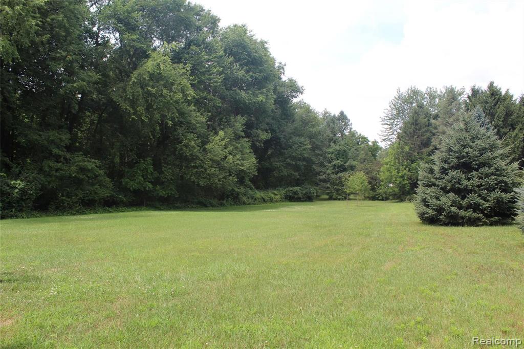 140 South Hughes Road Howell, MI 48843 - Photo 35 of 36