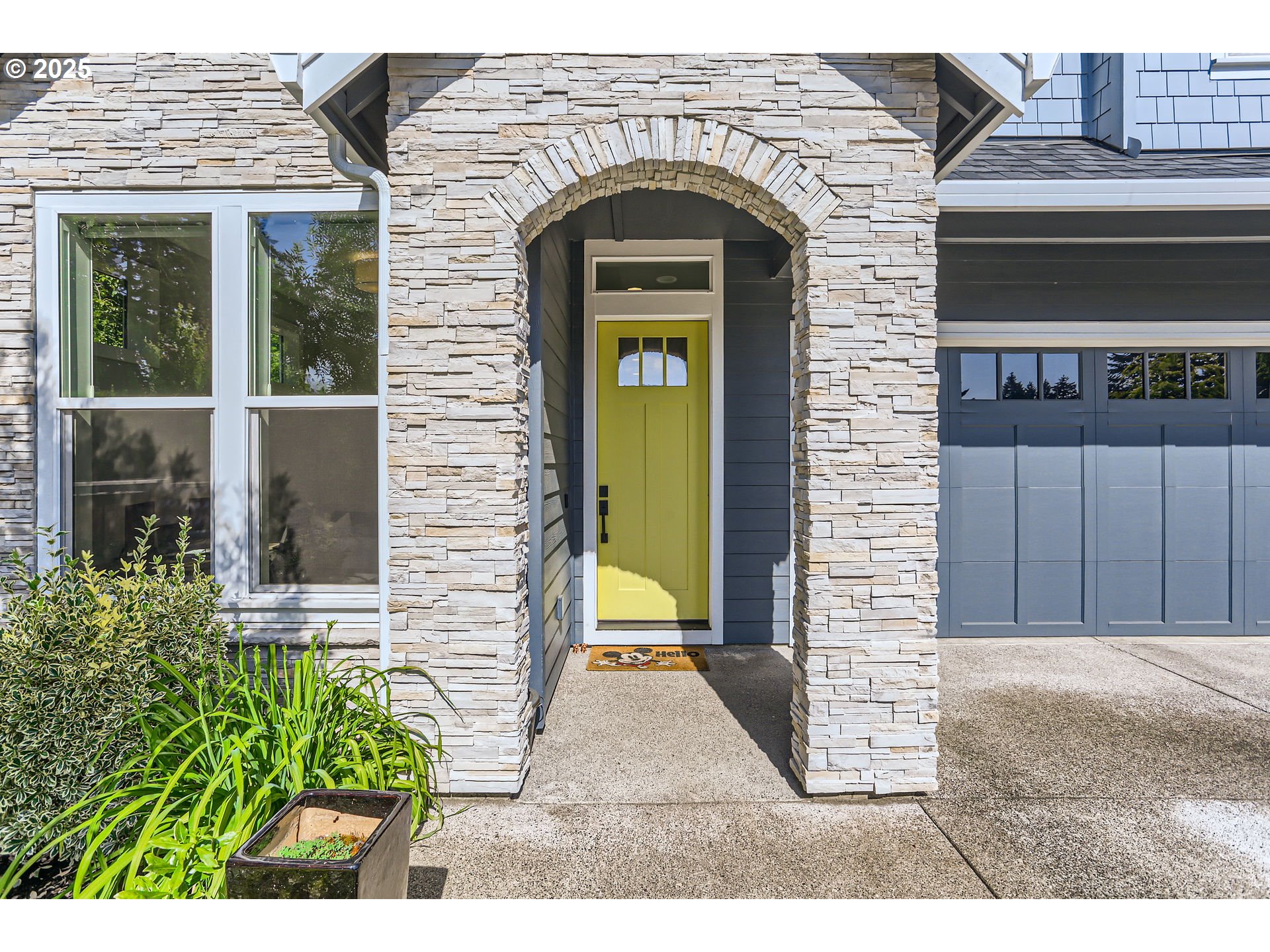 7414 Southwest 80th Terrace Portland, OR 97223 - Photo 3 of 31