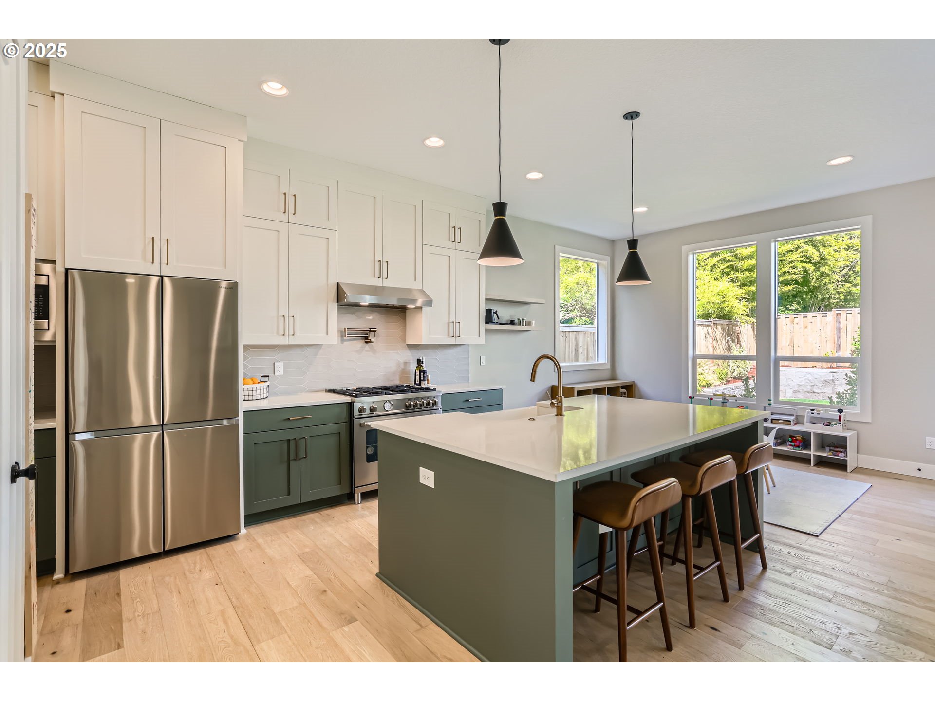 7414 Southwest 80th Terrace Portland, OR 97223 - Photo 7 of 31