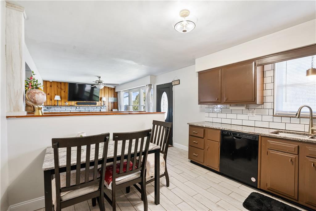221 Crestview Road Pittsburgh, PA 15235 - Photo 8 of 24 Gallery Image 8