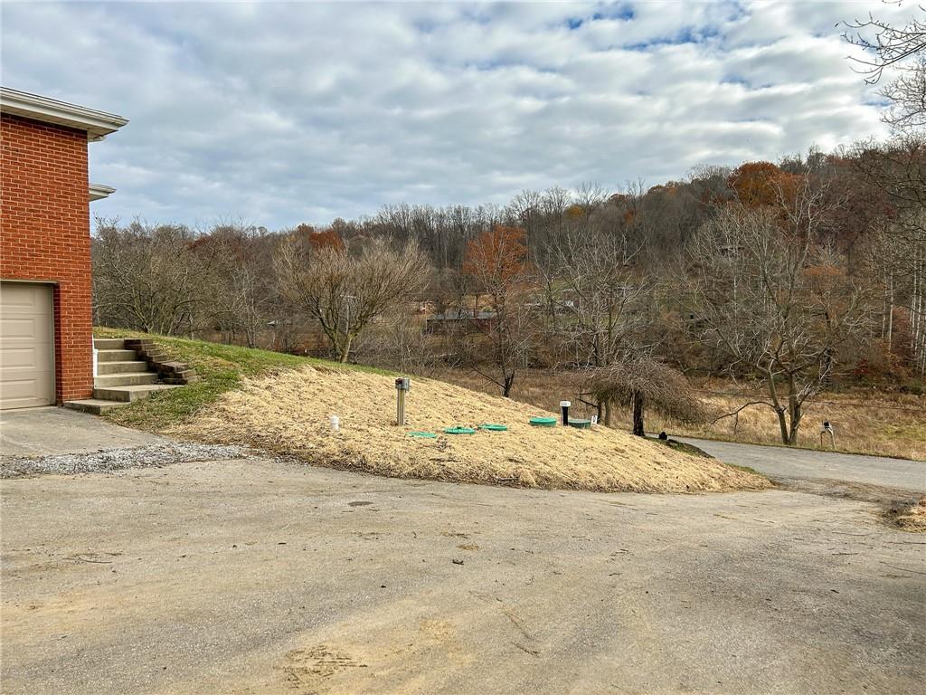 389 Rural Valley Road Claysville, PA 15323 - Photo 35 of 35 a view of wooden fence and a big yard