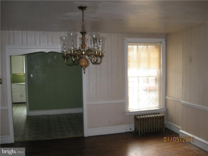 236 Maypole Road Upper Darby, PA 19082 - Photo 4 of 8