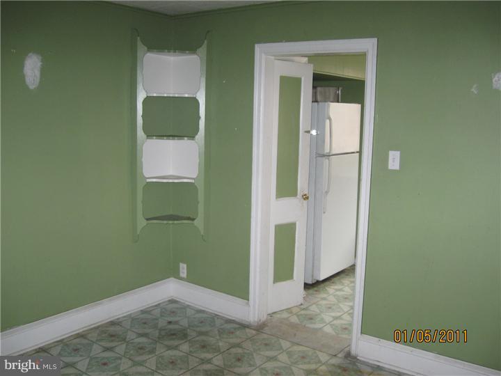 236 Maypole Road Upper Darby, PA 19082 - Photo 5 of 8