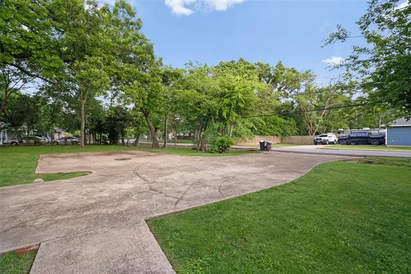 $1,850 | 920 North Virginia Street, Terrell, TX 75160