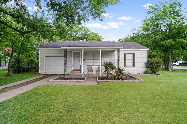 $1,850 | 920 North Virginia Street, Terrell, TX 75160