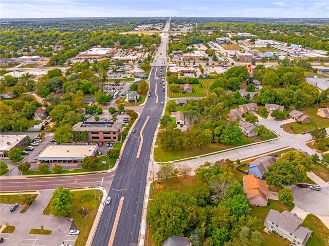 $350,000 | 6760 West 151st Street, Overland Park, KS 66223