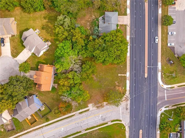 $350,000 | 6760 West 151st Street, Overland Park, KS 66223