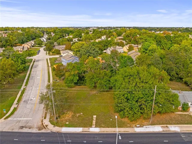 $350,000 | 6760 West 151st Street, Overland Park, KS 66223