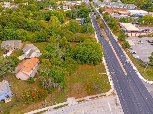 $350,000 | 6760 West 151st Street, Overland Park, KS 66223