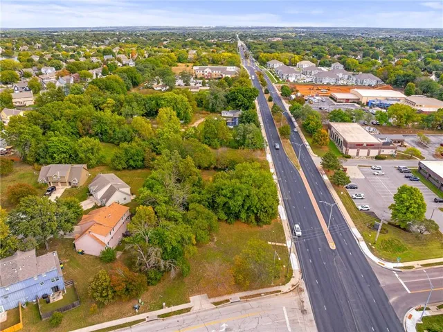 $350,000 | 6760 West 151st Street, Overland Park, KS 66223