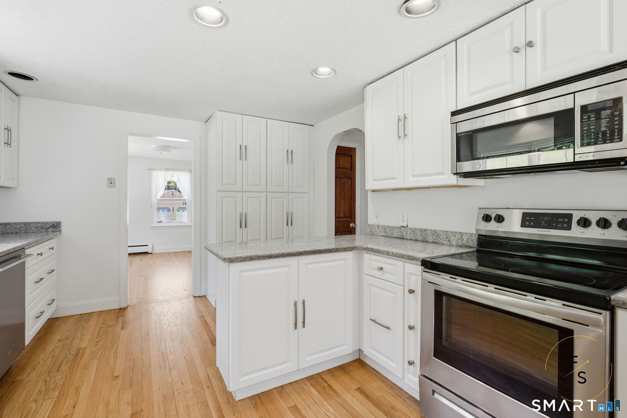 24 Amos Street Hamden, CT 06518 - Photo 19 of 39