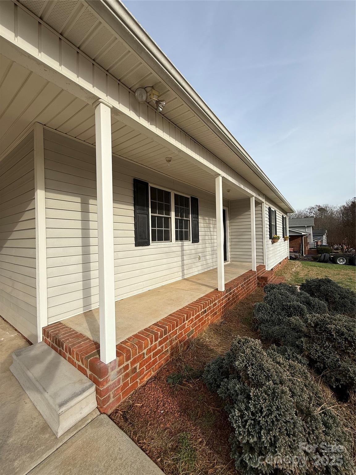 129 Mapleleaf Road Statesville, NC 28625 - Photo 4 of 47 Gallery Image 4