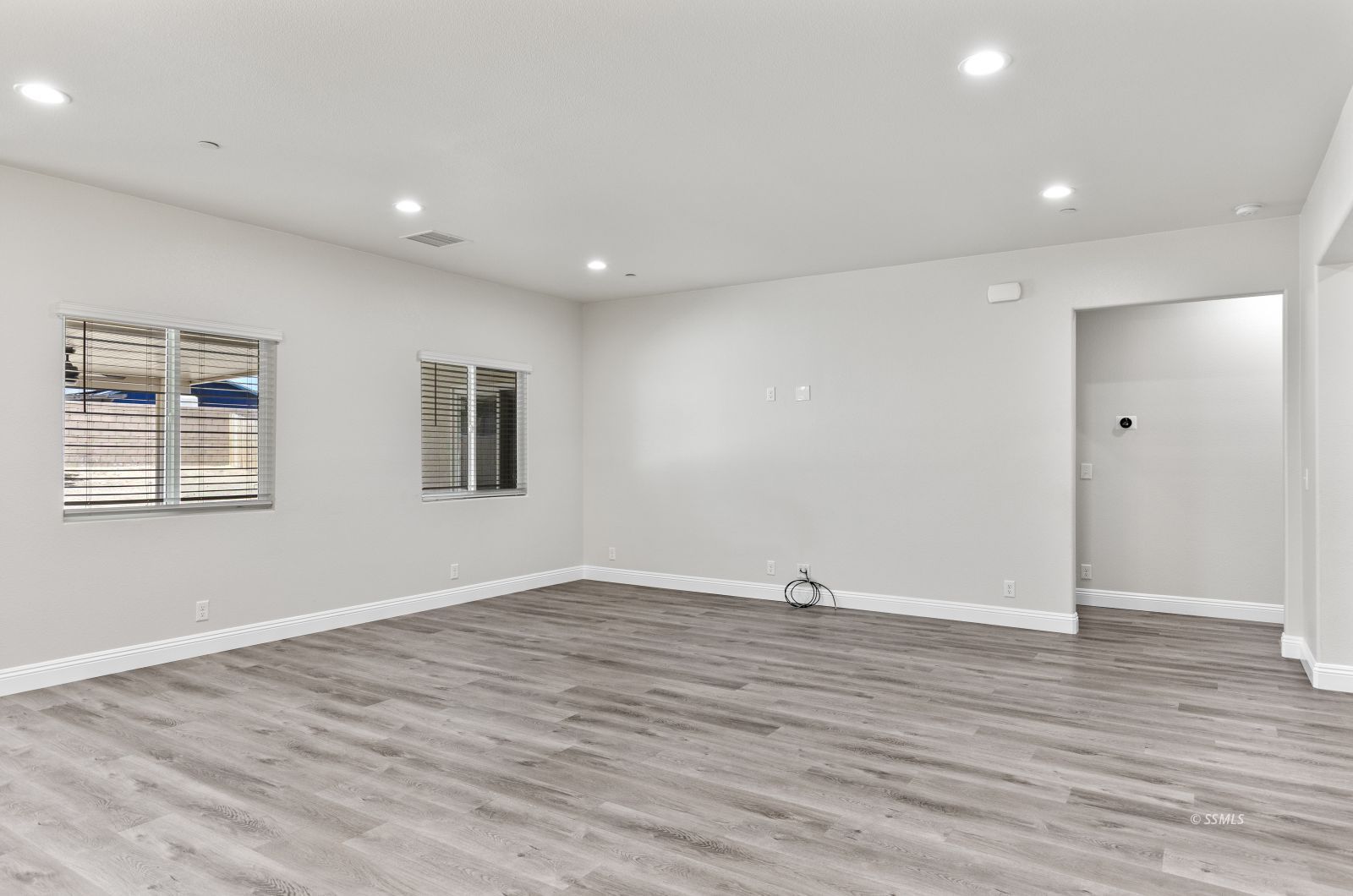 817 Paradise Drive Ridgecrest, CA 93555 - Photo 9 of 39 Gallery Image 9