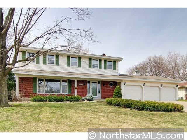 9616 Oxborough Road Bloomington, MN 55437 - Photo 1 of 10