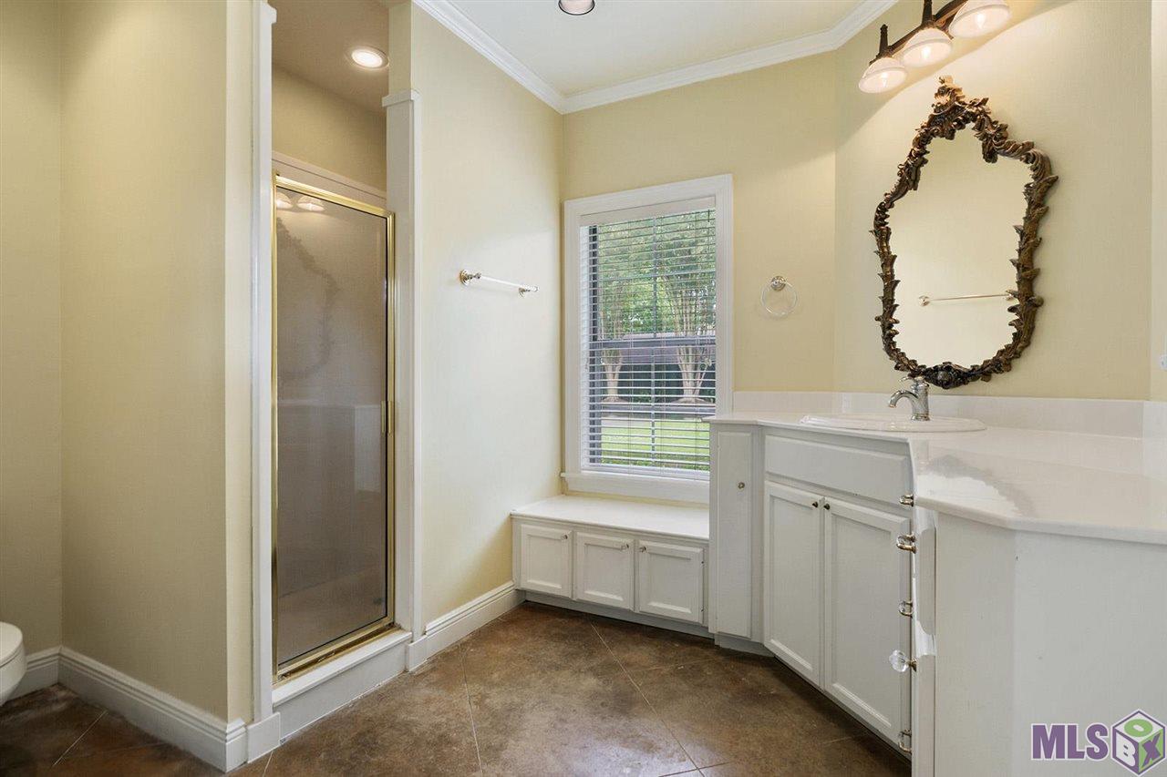 2 Hidden Oak Lane Baton Rouge, LA 70810 - Photo 16 of 24 His Master Bathroom
