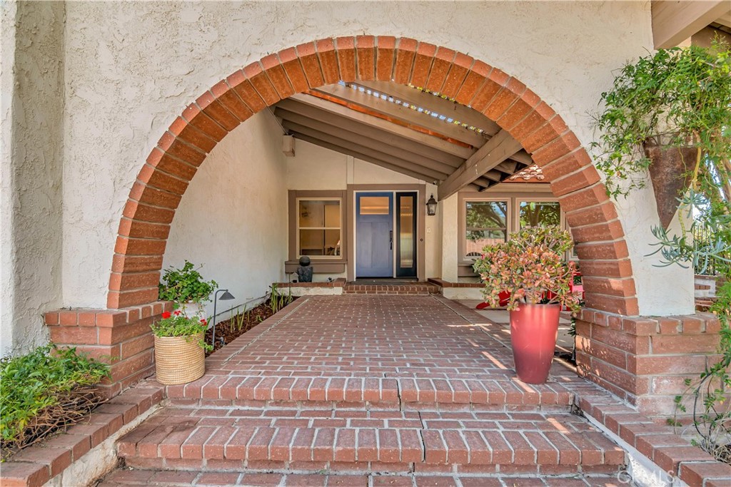 28604 Eagleton Street Agoura Hills, CA 91301 - Photo 4 of 72