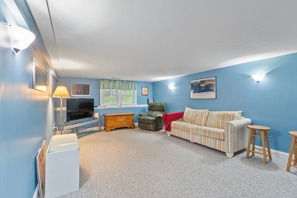 8 Footpath Road Chelmsford, MA 01824 - Photo 29 of 42 Gallery Image 29