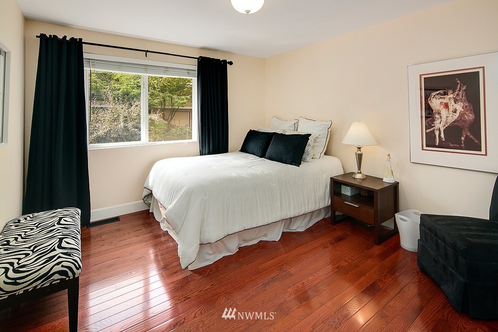10510 Northeast 151st Street Bothell, WA 98011 - Photo 11 of 19 Gallery Image 11