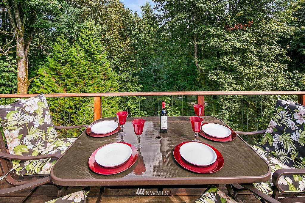 10510 Northeast 151st Street Bothell, WA 98011 - Photo 9 of 19 Gallery Image 9