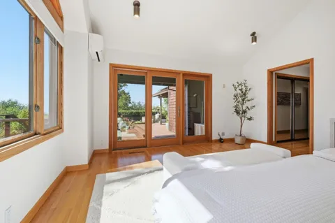 $2,198,000 | 25991 Mar Vista Court, Los Gatos, CA 95033