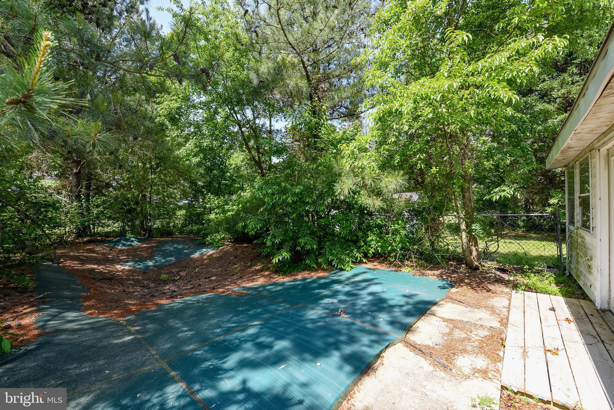 7230 Jones Corner Road Federalsburg, MD 21632 - Photo 39 of 50 Swimming Pool with cover