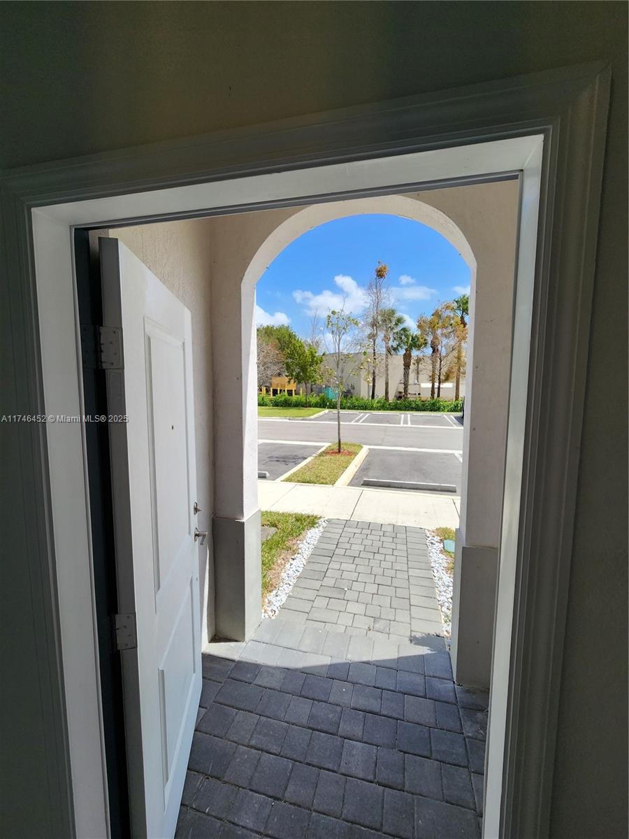 18232 Southwest 148th Road, Unit 18232 Miami, FL 33187 - Photo 7 of 44