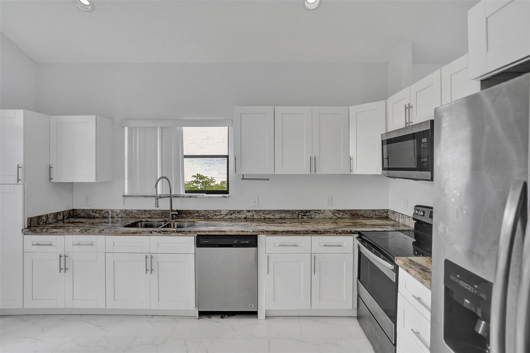 8559 Shawe Way Boca Raton, FL 33433 - Photo 12 of 83 Photo 12