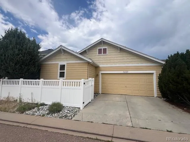 $1,895 | 5752 Gallantry Lane, Colorado Springs, CO 80923