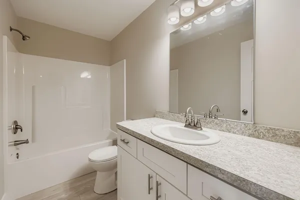 $284,900 | 2117 Cleveland Way South, Cambridge, MN 55008