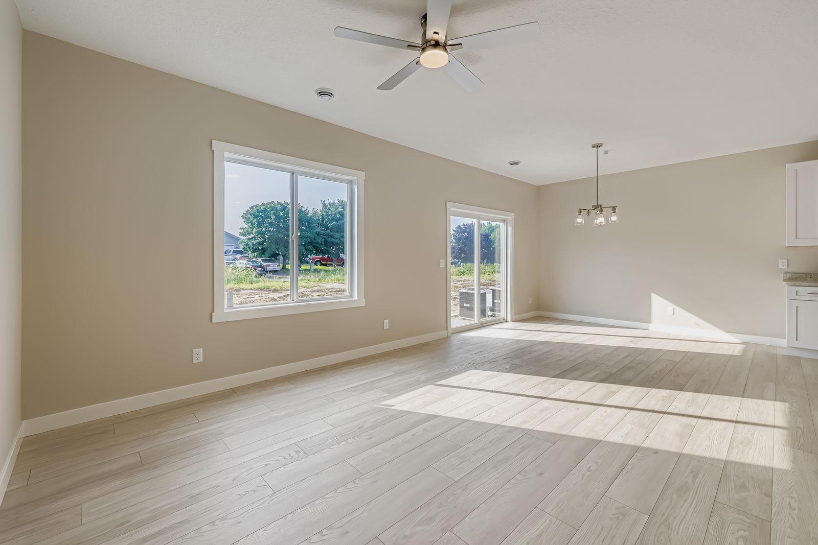 2117 Cleveland Way South Cambridge, MN 55008 - Photo 3 of 28