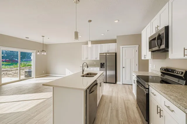 $284,900 | 2117 Cleveland Way South, Cambridge, MN 55008