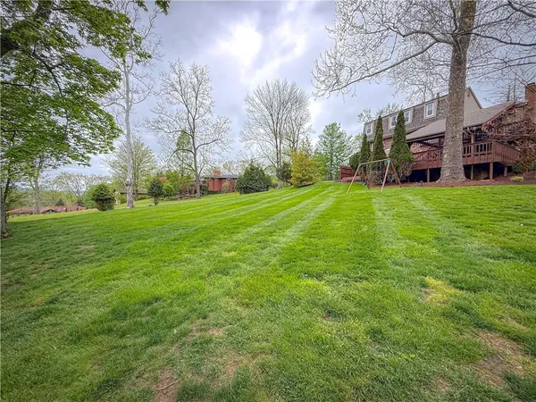 $500,000 | 105 Mt Blaine Drive, Canonsburg, PA 15317