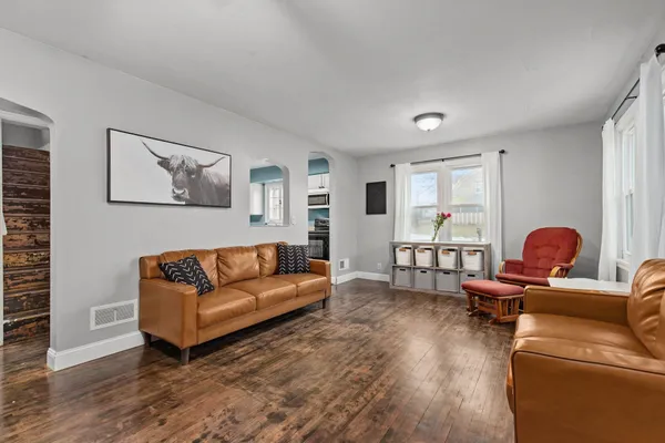 $179,900 | 330 Grove Street, Manawa, WI 54949