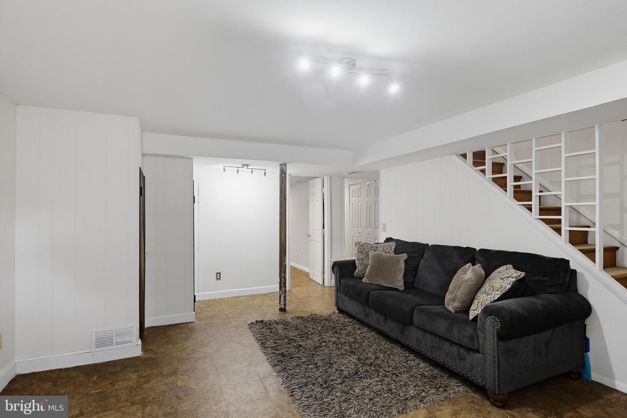 5655 Utrecht Road Baltimore, MD 21206 - Photo 28 of 36 Family Room in lower level