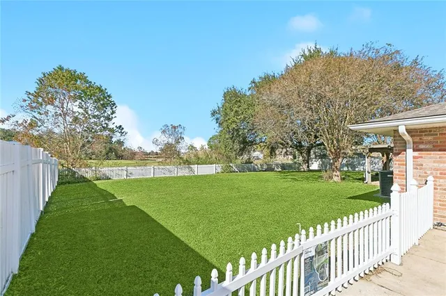 $249,000 | 2165 Colonial Drive, Laplace, LA 70068