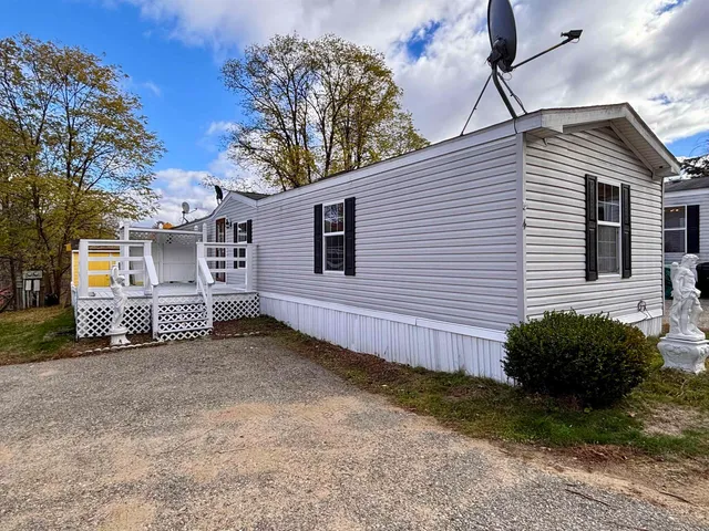 $149,000 | 4 Trail Street, Franklin, NH 03235