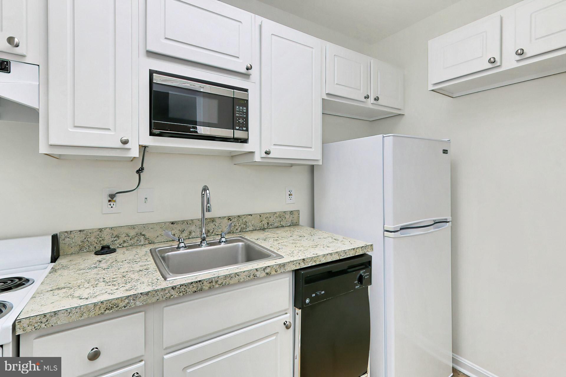 1821 North Rhodes Street, Unit 4270 Arlington, VA 22201 - Photo 20 of 37