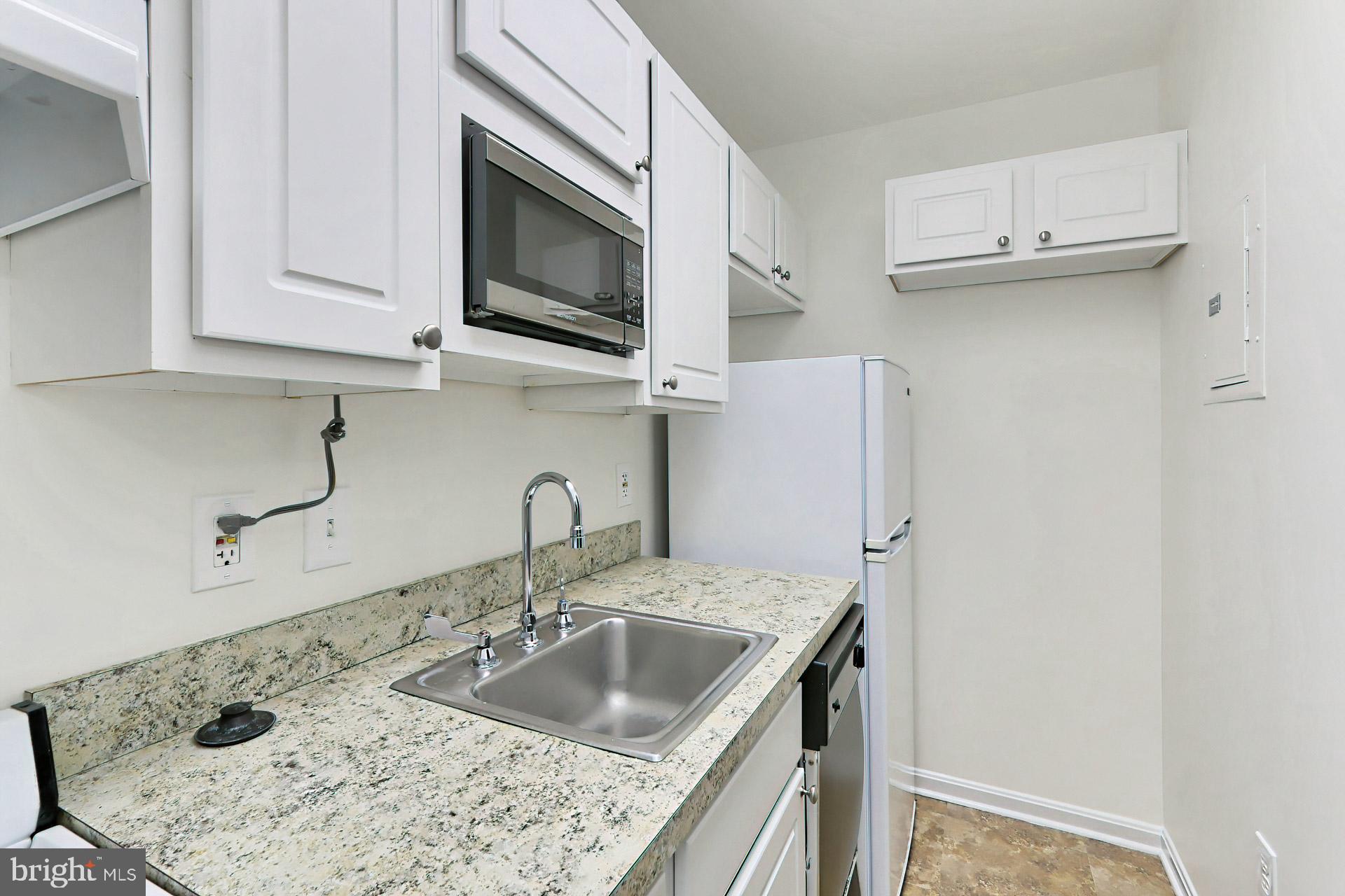 1821 North Rhodes Street, Unit 4270 Arlington, VA 22201 - Photo 22 of 37