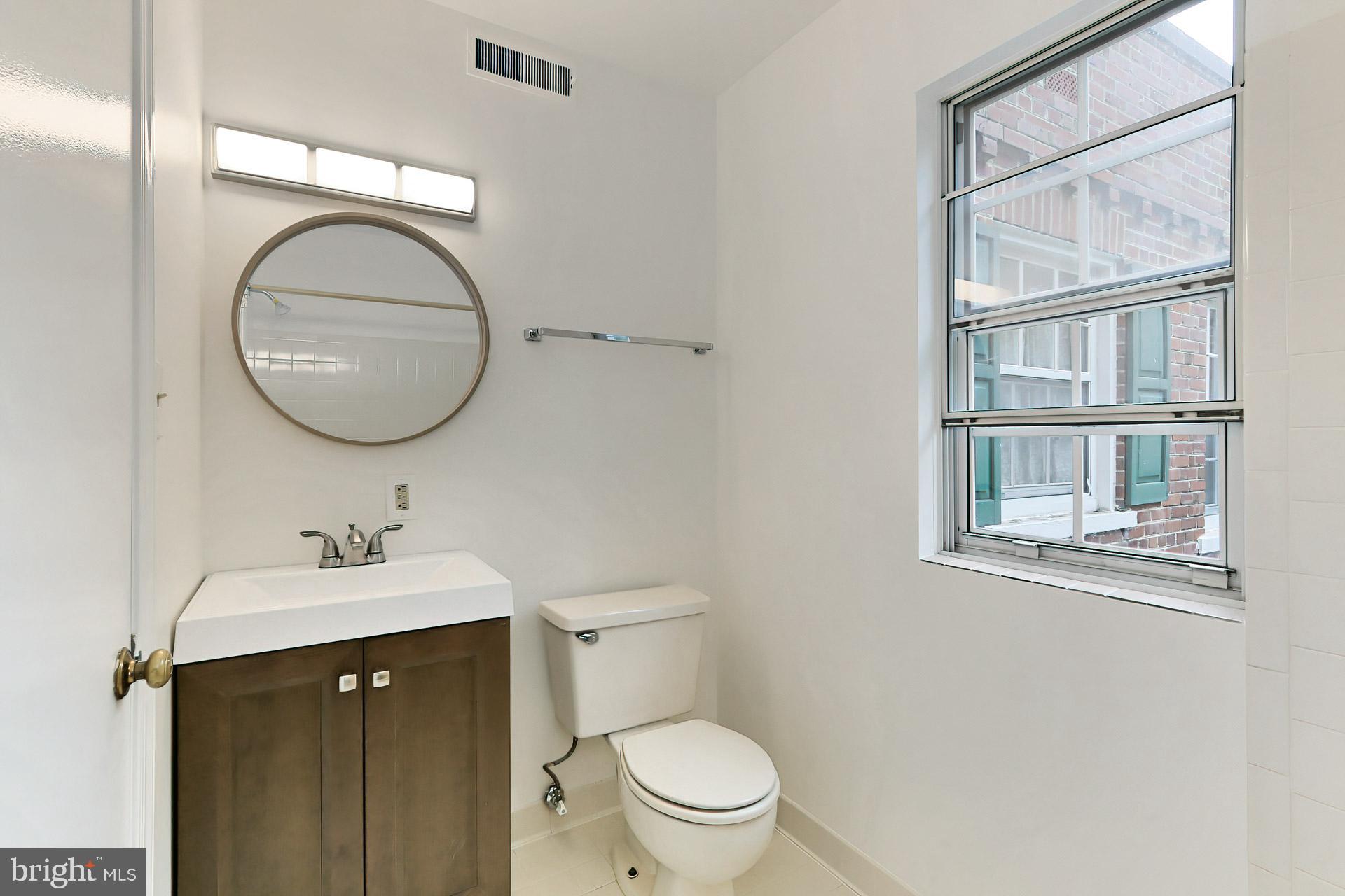 1821 North Rhodes Street, Unit 4270 Arlington, VA 22201 - Photo 26 of 37