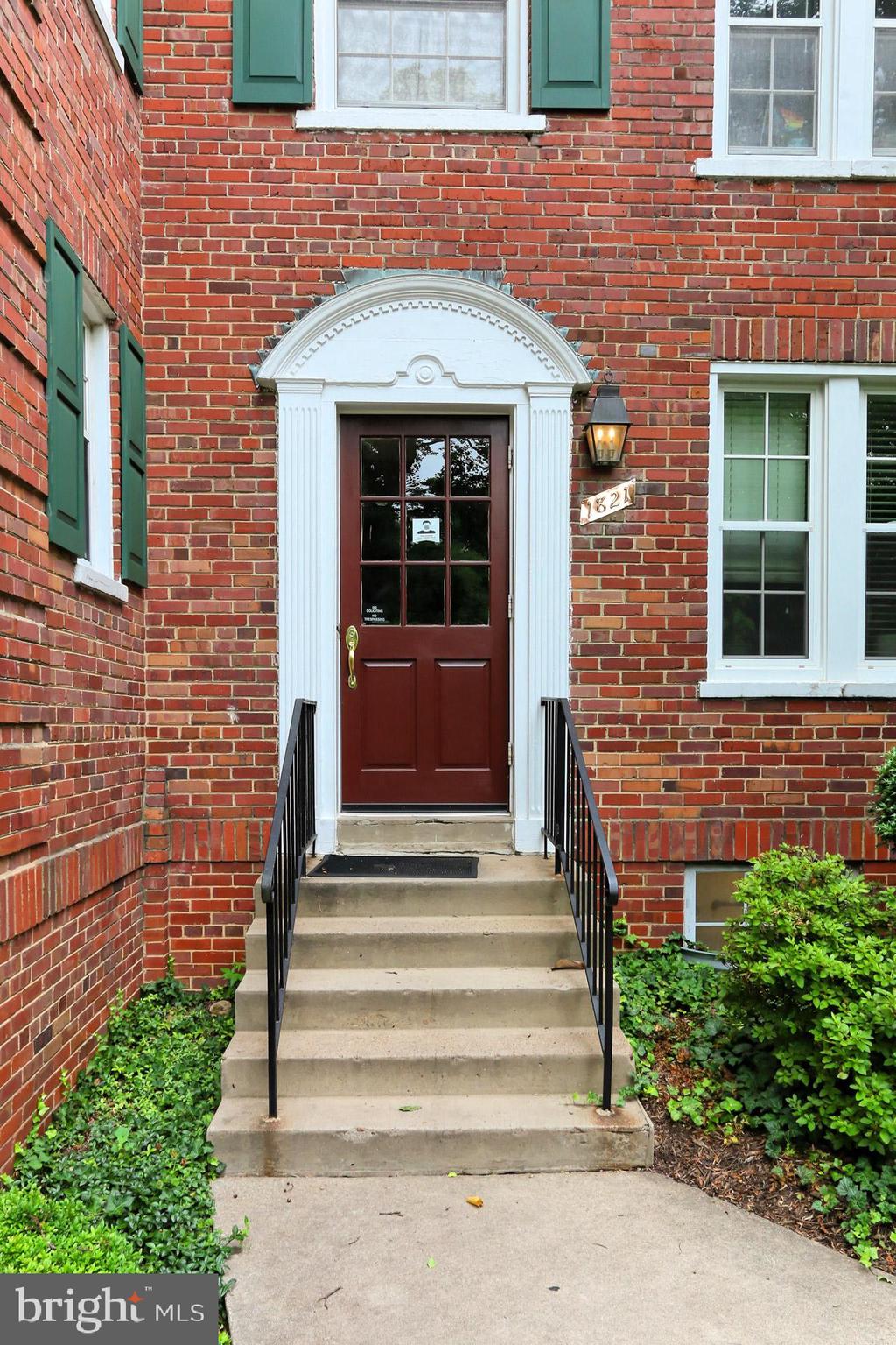 1821 North Rhodes Street, Unit 4270 Arlington, VA 22201 - Photo 5 of 37