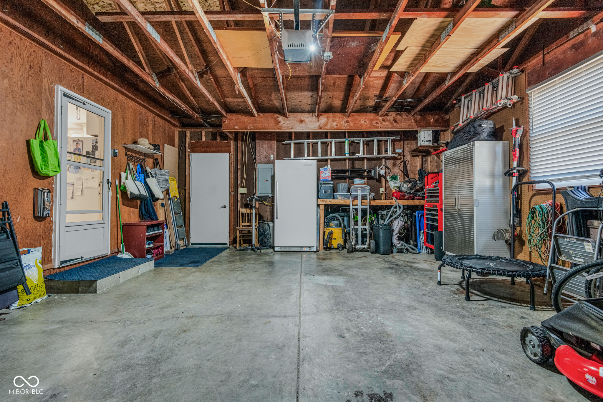 3611 Hunter Place Columbus, IN 47203 - Photo 23 of 29