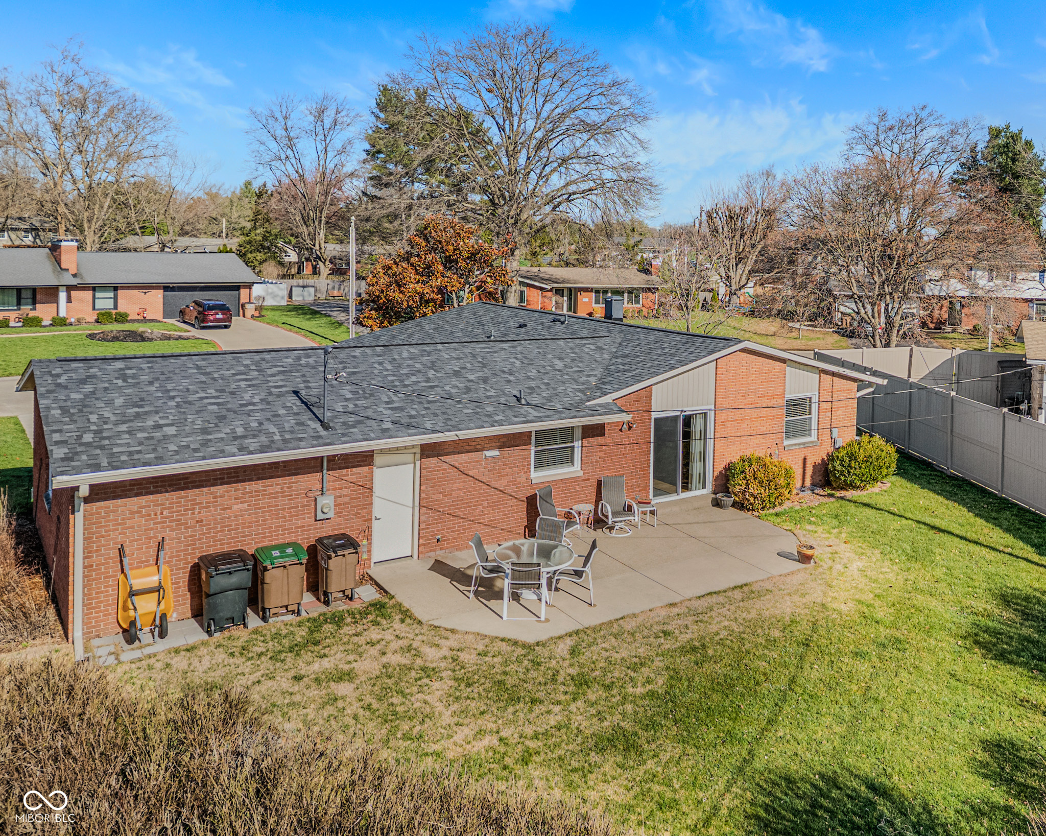 3611 Hunter Place Columbus, IN 47203 - Photo 25 of 29