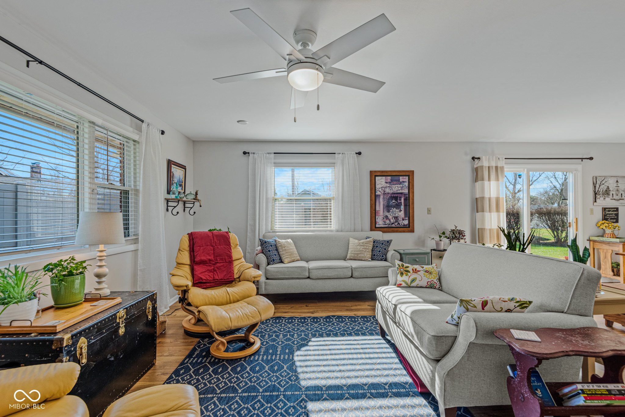 3611 Hunter Place Columbus, IN 47203 - Photo 5 of 29